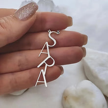 Load image into Gallery viewer, Personalized Vertical Name Necklace