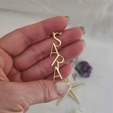 Load image into Gallery viewer, Personalized Vertical Name Necklace